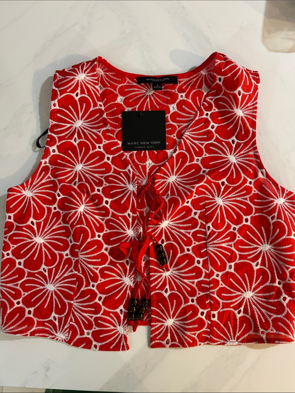 Marc New York Red & White Floral Tie-Front Camisole vest